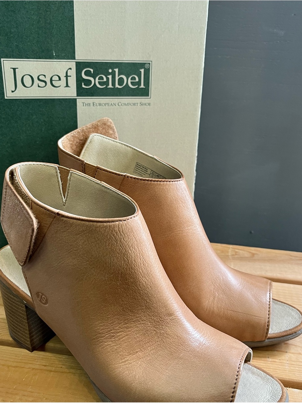 Josef Seibel Tan Leather Open-Back Peep-Toe Mules